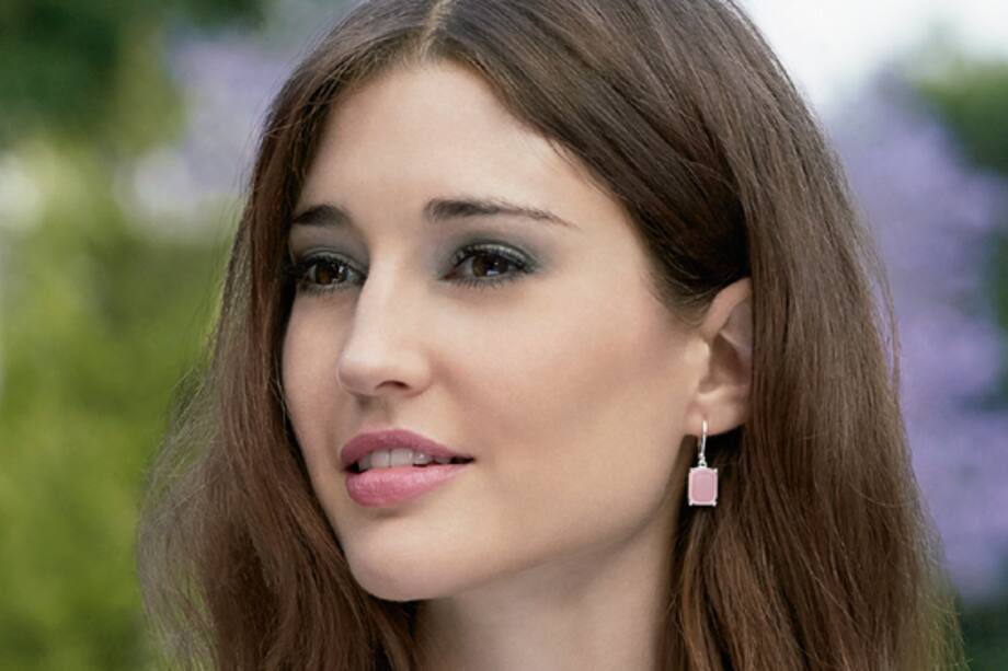 Maquillaje, la clave para una mujer elegante