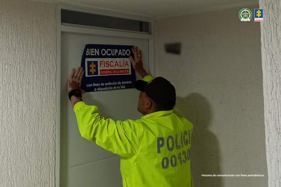 Adquiridos, al parecer, con recursos ilegales.