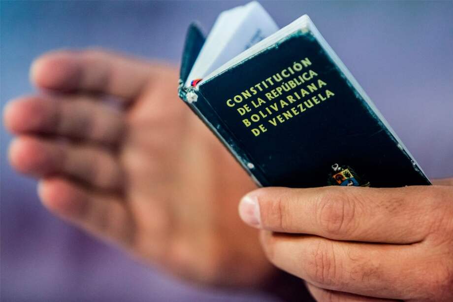 La constitución de Venezuela, hoy vista por todos en Venezuela / EFE