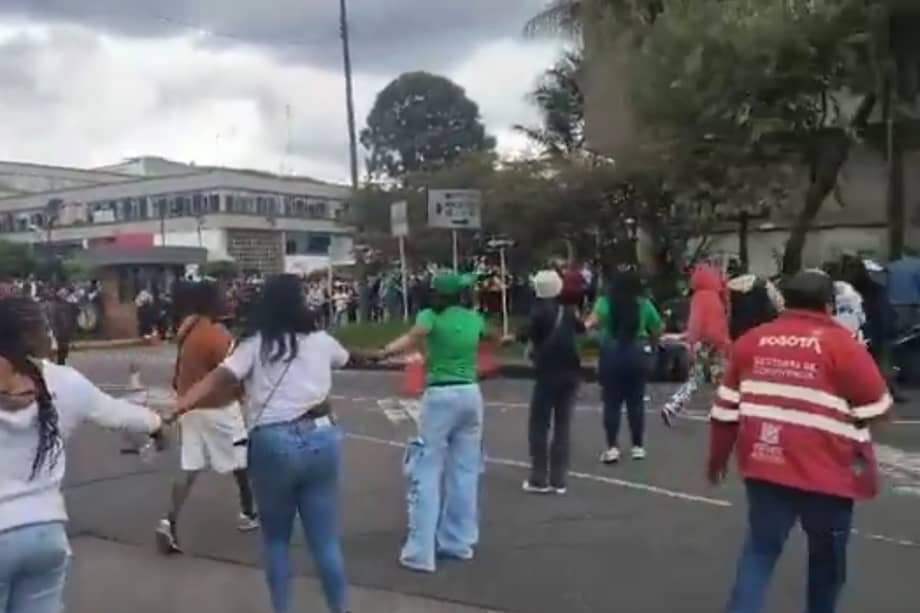 Mientras avanzan los espacios de negociación, continúa la preocupación por las condiciones en las que permanecen los trabajadores dentro de las entidades y por el impacto en la prestación de servicios públicos.