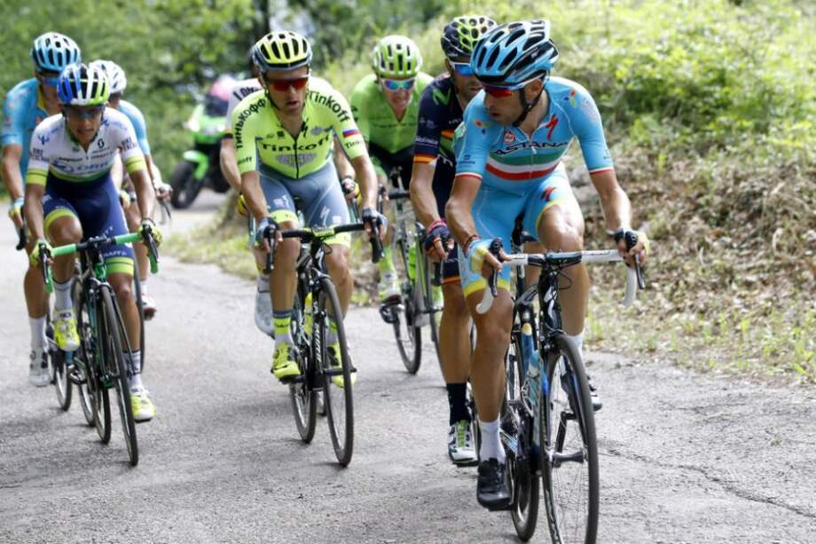 Vicenzo Nibali, Rafal Majka, Esteban Chaves y el grupo de favoritos en la etapa 13 del Tour. Foto: AFP