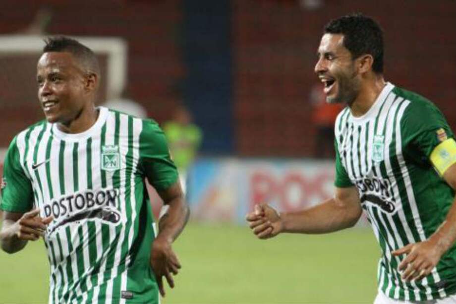 Jhon Freddy Pajoy celebra su séptimo gol de tiro libre con Atlético Nacional. / Prensa Atlético Nacional.