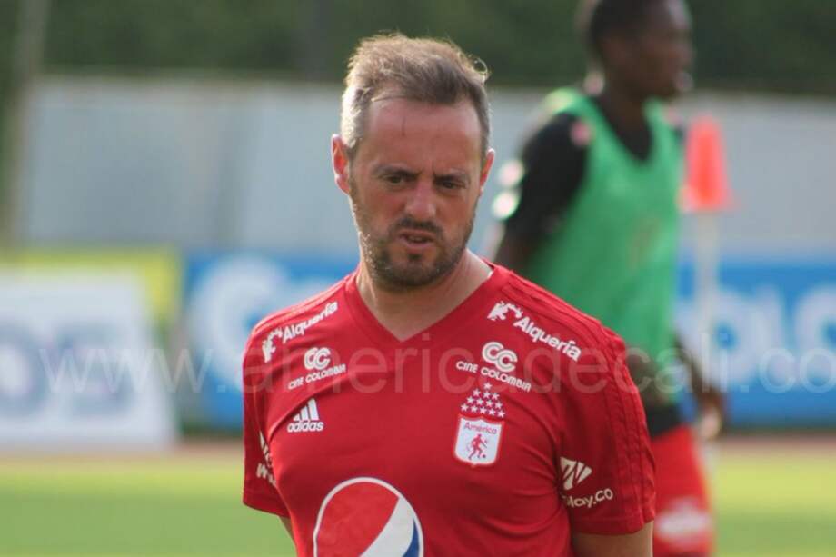 Pedro Santos dejó de ser el técnico del América de Cali / América de Cali.