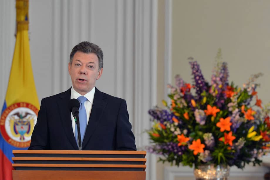 Santos critica decisión del Banco de la República