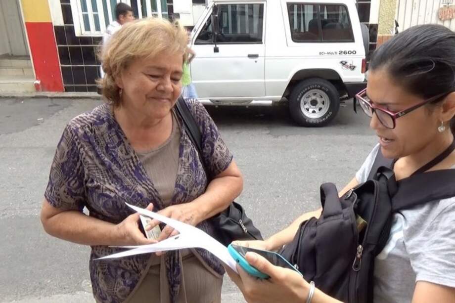 Exrectora de colegio rindió indagatoria por permitir abuso sexual de paramiltiares a sus alumnas