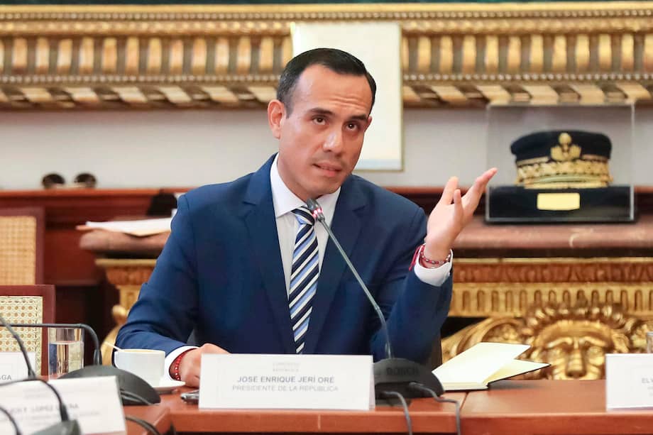 Fotografía de archivo del 20 de enero del 2026 que muestra al presidente de transición de Perú, José Jerí, hablando ante la Comisión de Fiscalización y Contraloría del Congreso en Lima (Perú).