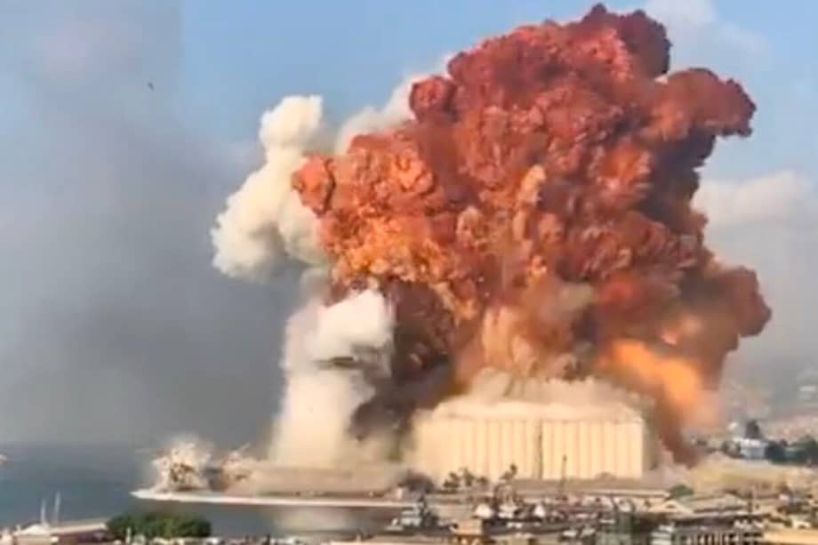 La explosión que generó una enorme onda expansiva, se pudo sentir en toda la capital desde varios kilómetros de distancia.