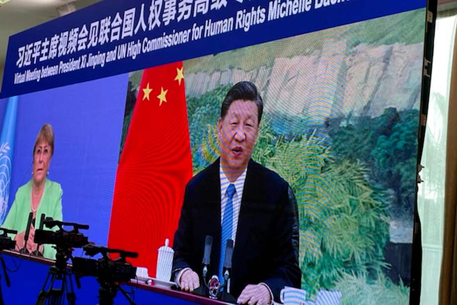 Michelle Bachelet, alta comisionada de la ONU para los derechos humanos, durante una reunión virtual con el presidente chino Xi Jinping.