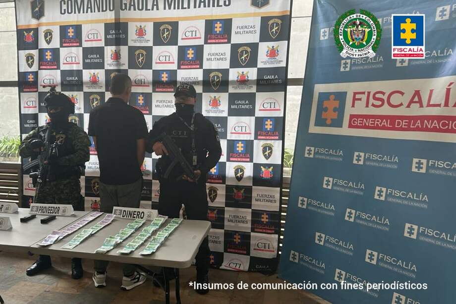 De acuerdo con las autoridades, alias “El Flaco” sería el responsable del reclutamiento de menores, secuestros, así como de mover armas y dineros por distintos corredores. Esto se sabe.