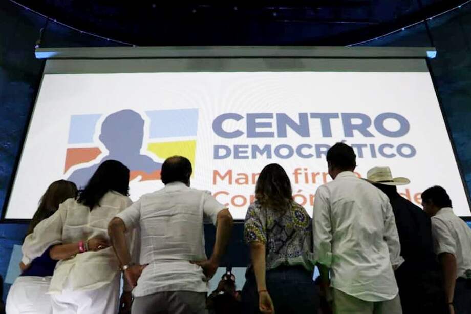El Centro Democrático recordó que sus miembros no pueden apoyar a ninguno de los candidatos de las consultas del 13 de marzo.