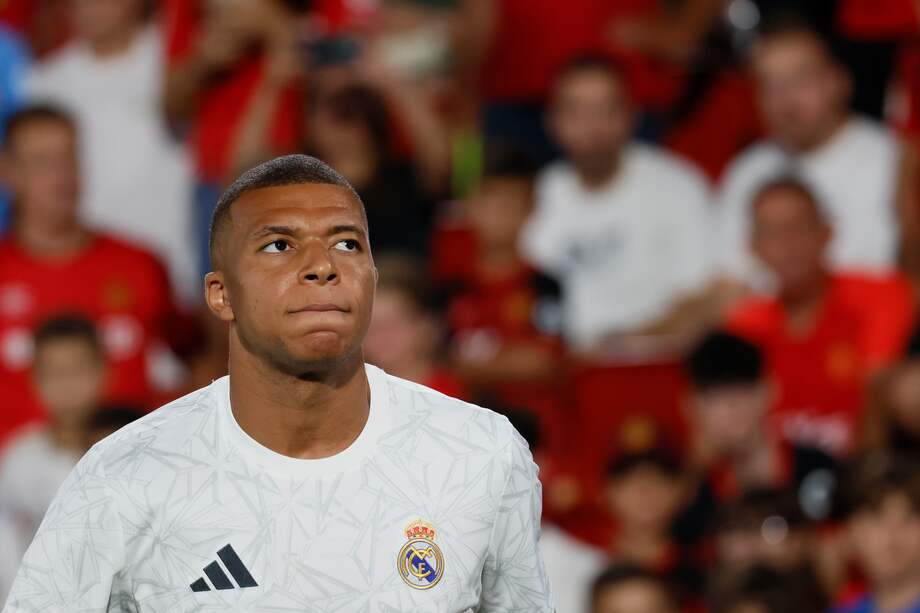 La cuenta del delantero francés del Real Madrid Kylian Mbappé ha publicado varios mensajes jocosos. EFE/CATI CLADERA