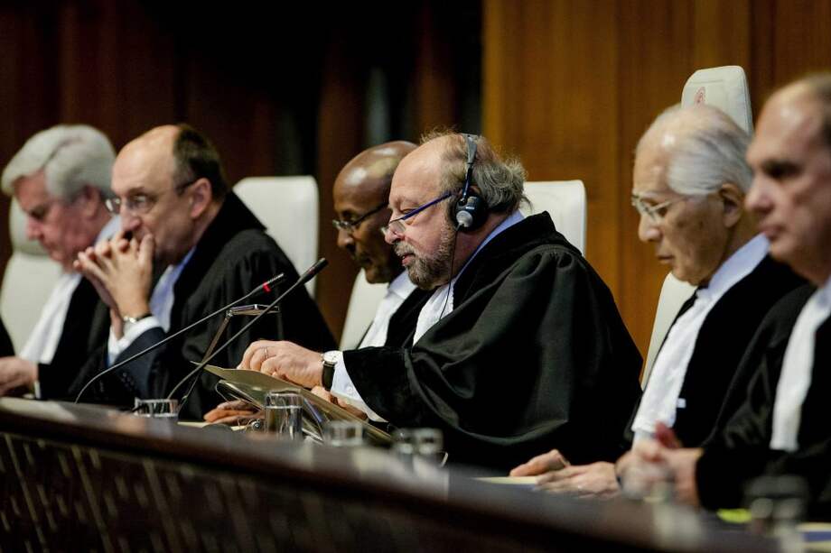 El presidente de la Corte Internacional de Justicia, Ronny Abraham en una sala del Tribunal en Holanda, el 17 de marzo de 2016. / EFE