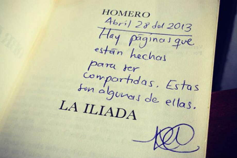 Una de las dedicatorias que encontramos en #CambalacheLiterario.