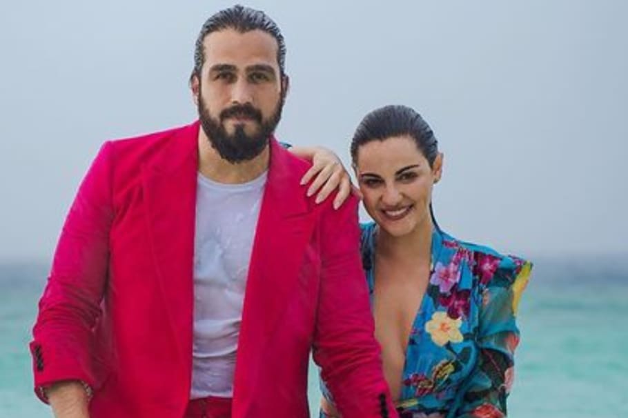 Maite Perroni, integrante de ‘RBD’, y su esposo Andrés Tovar, le dieron la bienvenida a su primogénita con una enternecedora foto. ¡Mírala aquí!