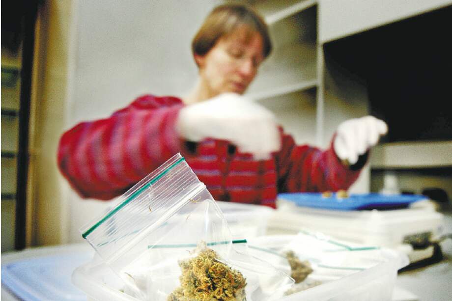 En países como Canadá, Uruguay, Alemania, Italia y EEUU se ha despenalizado la marihuana con fines terapéuticos e, incluso, recreativos. / AFP
