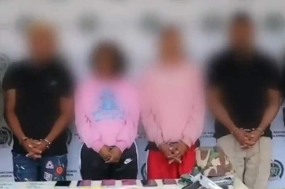 Según la Policía, las cuatro personas harían parte del frente Jaime Martínez de las disidencias de las Farc, que delinque en el suroccidente del país.