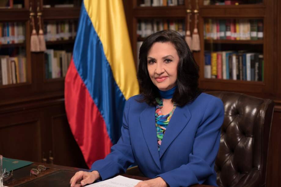 Es oficial: Claudia Blum sale de la Cancillería