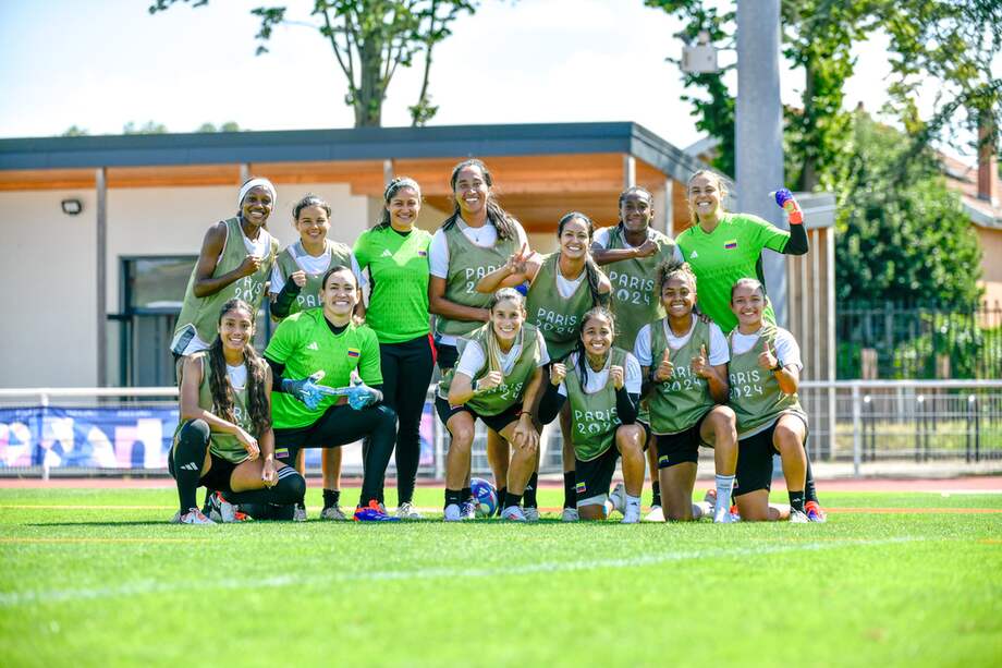 Las jugadoras de la selección de Colombia, en su preparación para el duelo contra Francia en Lyon.