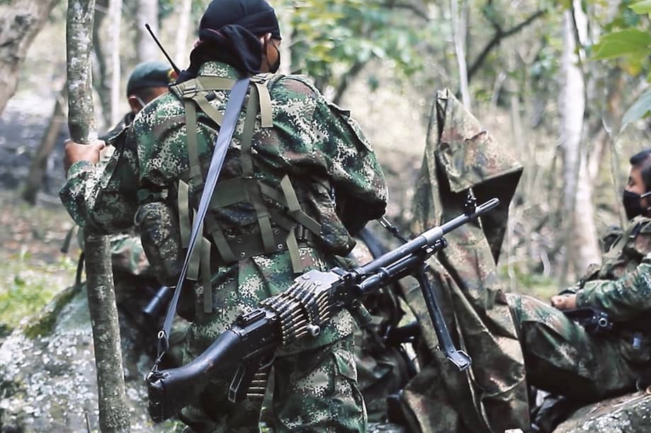 Las disidencias que siguen en guerra
Investigadores de la Fundación Paz y Reconciliación visitaron, en el departamento del Cauca, uno de los campamentos de los grupos al margen de la ley que abandonaron el proceso de paz con las Farc.