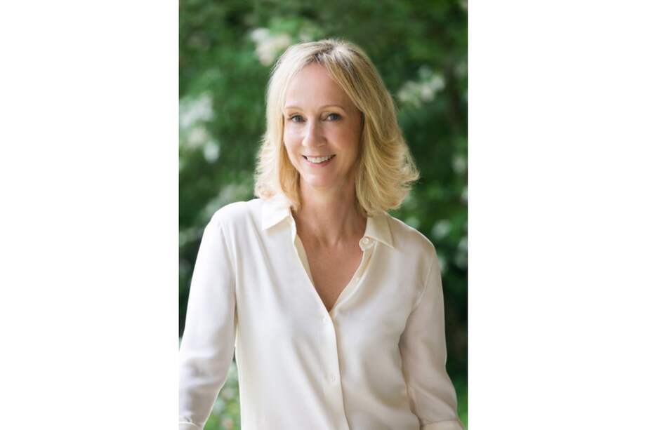 Basada en las últimas investigaciones sobre neurociencia y comportamiento, y en su experiencia como crítica de literatura infantil en "The Wall Street Journal", Meghan Cox Gurdon describe en su libro los beneficios cognitivos y socioemocionales de la lectura en voz alta a cualquier edad.