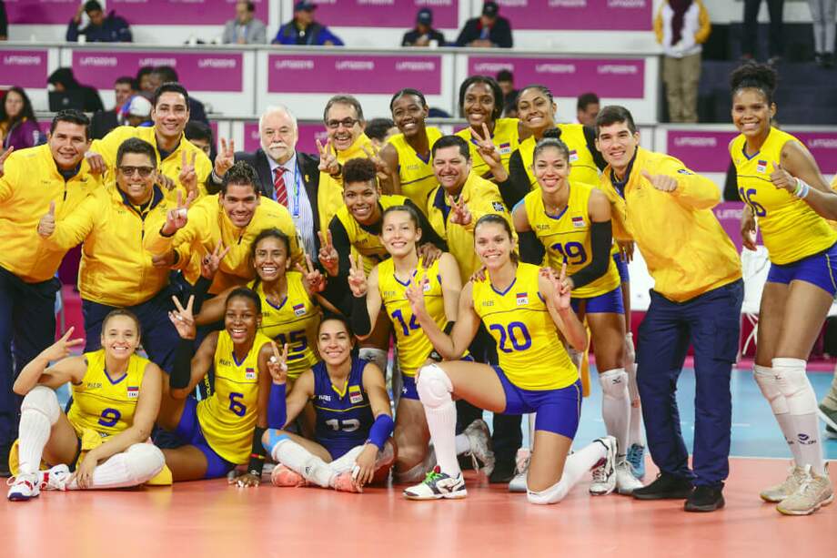 La selección colombiana femenina de mayores de voleibol. / Comité Olímpico Colombiano