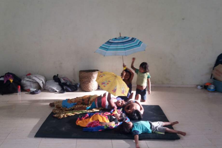 El albergue temporal en Pie de Pató: el coliseo del pueblo. / Cortesía Médicos Sin Fronteras