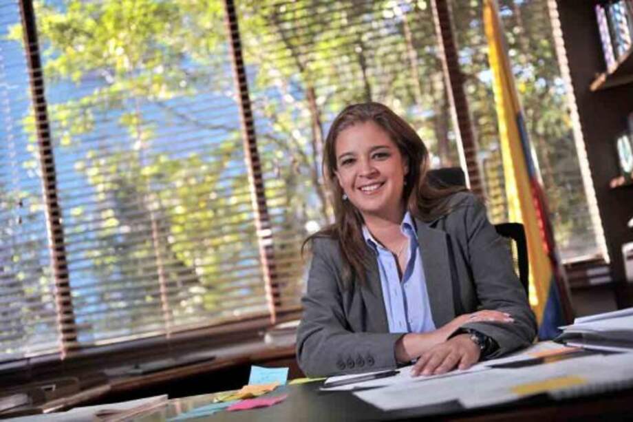 Paula Marcela Arias desde su oficina, en la sede actual de Colciencias, en el norte de Bogotá. / David Campuzano
