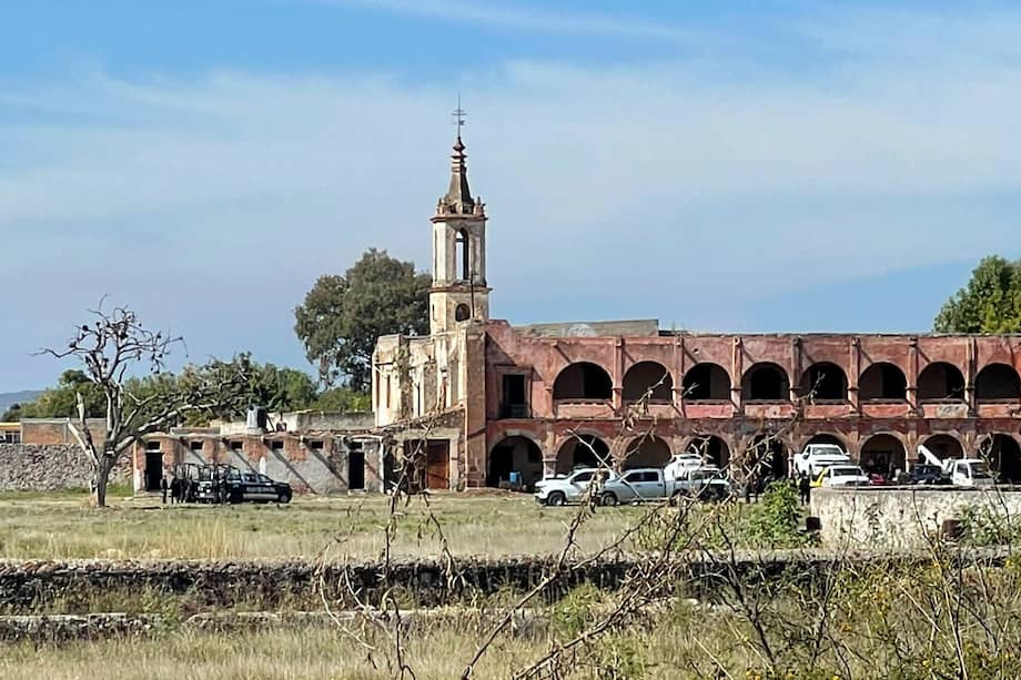 Vista de la hacienda donde 12 personas fueron asesinadas en un ataque en Salvatierra, estado de Guanajuato, México.