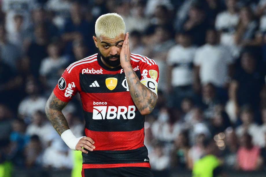 Gabriel Barbosa 'Gabi' tras la eliminación de Flamengo en los octavos de final de la Copa Libertadores entre Olimpia y Flamengo en el estadio Defensores del Chaco en Asunción (Paraguay).