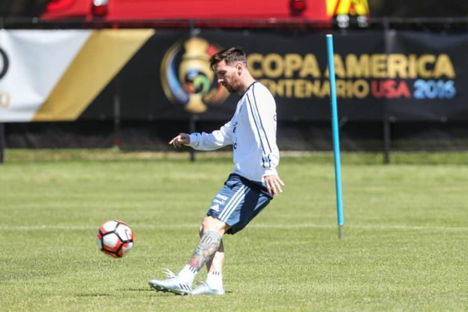 Messi espera ser el líder que guié a su selección al título continental. / EFE