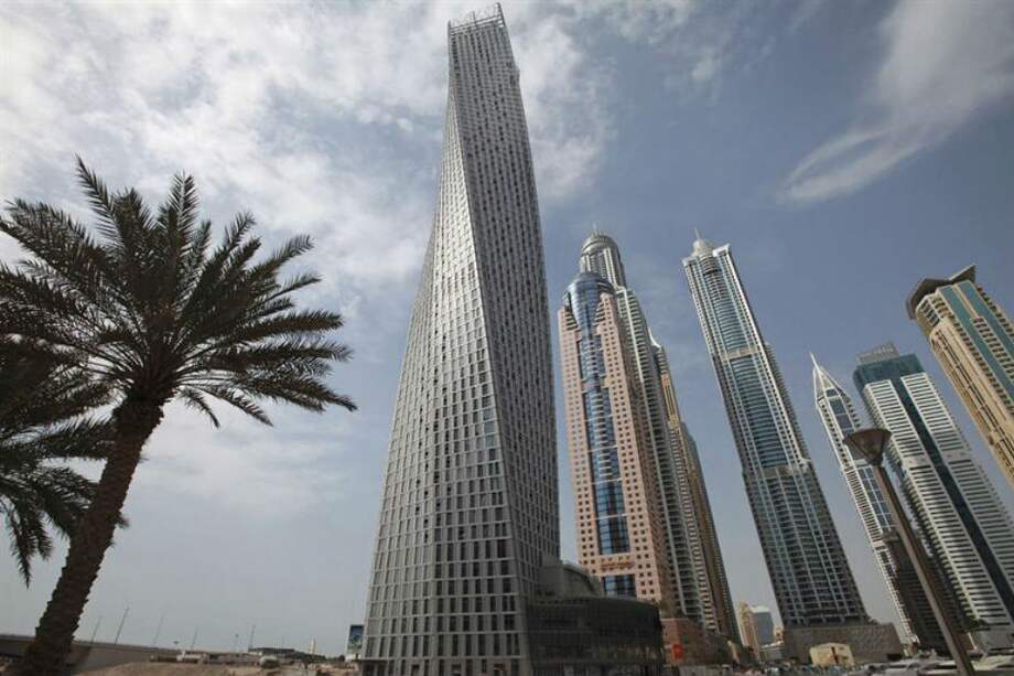 Inauguran en Dubái la torre más alta en espiral