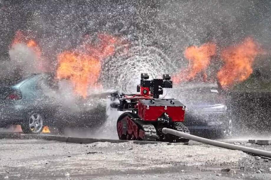 Este es el robot que fue usado para ayudar a apagar el incendio en la catedral de Notre Dame. / Tomado del canal de Youtube de Shark Robotics Systems.