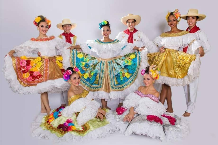 Ana María Bernal es la heredera de la confección del traje típico de las fiestas huilenses. Las Vanegas, como conocían a su abuela, mamá y tía, fueron las mujeres que hace 60 años se hicieron cargo de la elaboración de la falda del sanjuanero.