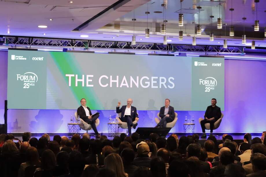 Conversatorio "The Changers: el impacto de la Inteligencia Artificial y la Ciberseguridad en la Gestión y el Liderazgo".