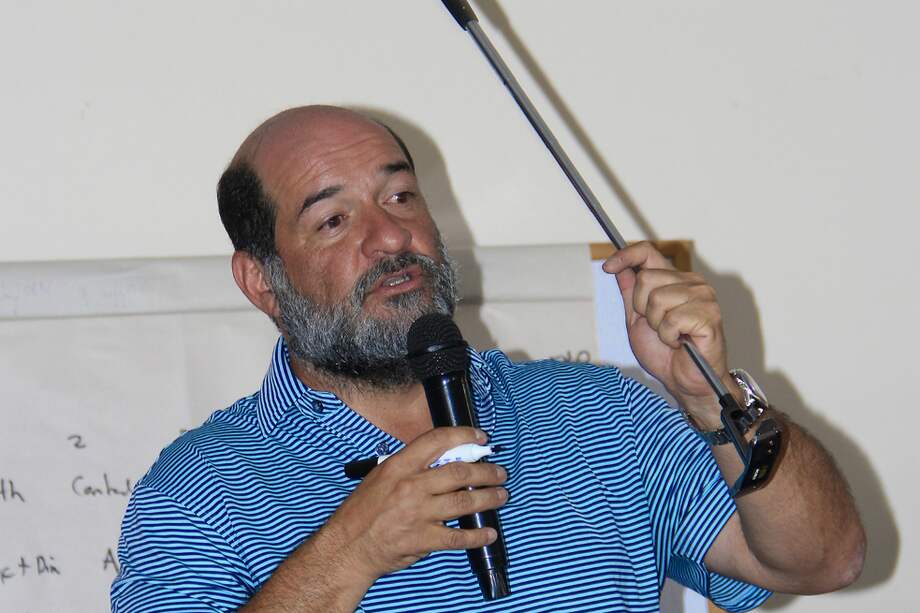 Jorge Mesa en una charla en la Federación Colombiana de Golf. / Fedegolf