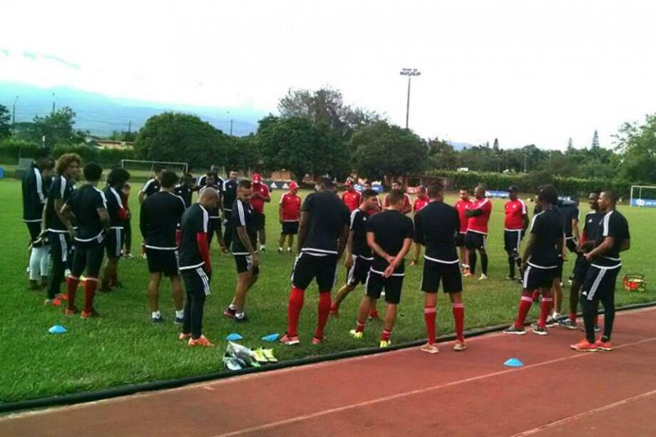América de Cali inició el lunes entrenamientos de cara a la temporada de 2016. Foto: americadecali.co