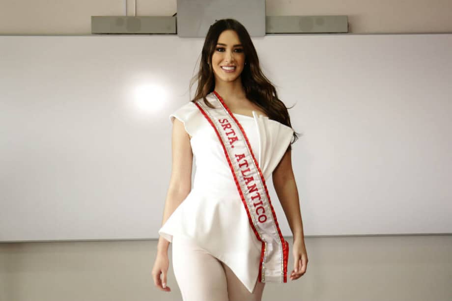 Claudette Abuchaibe tiene 22 años, mide 1.78 cm, es Comunicadora Social y Periodista de la Universidad del Norte y aseguró que será ella quien traiga la corona número 12 para el departamento / Gobernación del Atlántico