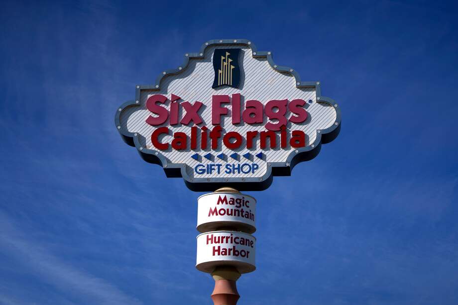 Parque temático Six Flags Magic Mountain en Valencia, California, EE. UU.