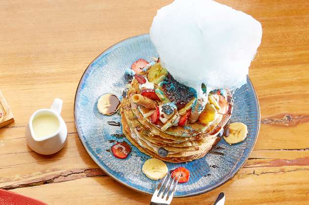 Pancakes receta en torre para sorprender a los que amas