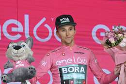 Jai Hindley, nuevo líder del Giro de Italia
