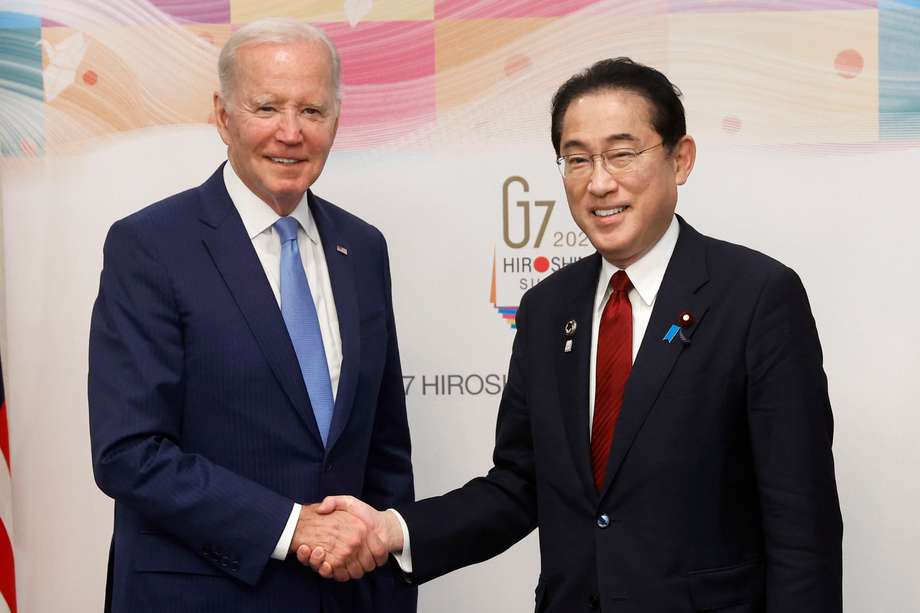 El presidente de Estados Unidos, Joe Biden (izuiqerda), y el primer ministro japonés, Fumio Kishida.