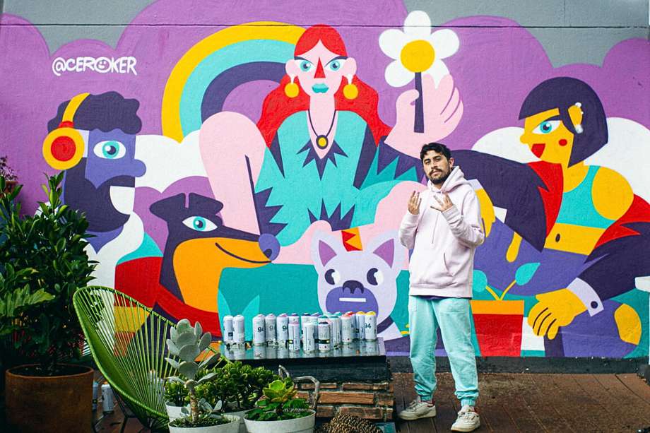 Camilo Gordillo, reconocido como Ceroker, lleva más de 20 años pintando grafitis.