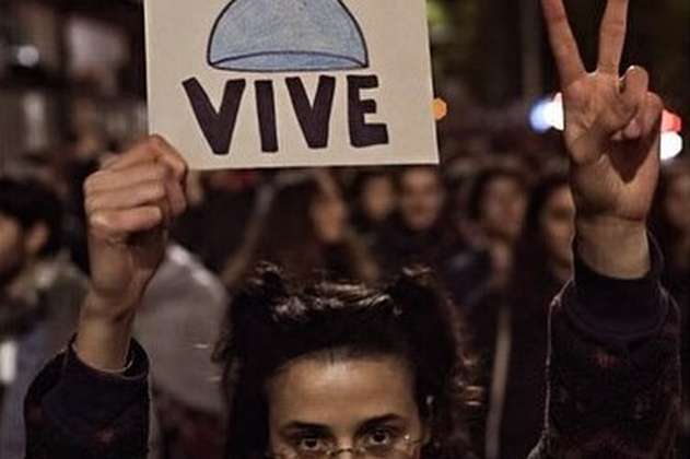 Protesta masiva en Italia tras feminicidio de una joven de 22 años
