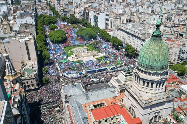 Los sindicatos hacen frente a Milei con casi 60.000 manifestantes en las calles