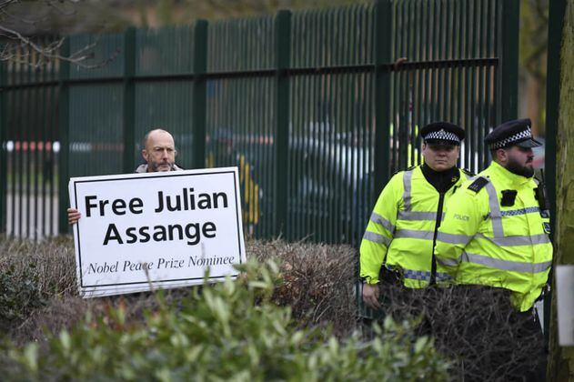 Justicia británica examina la solicitud de extradición de Assange a EE. UU.