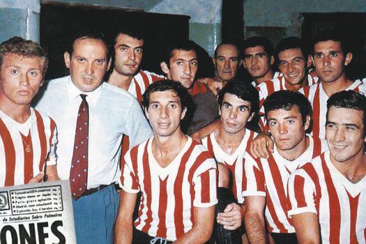 With Zubeldía as coach and Bilardo as player, Estudiantes de La Plata won everything.  / Conmebol