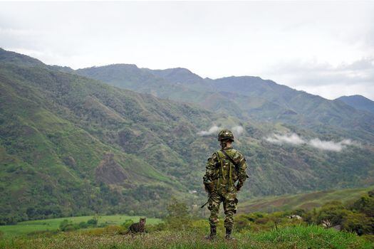 La IV Brigada de Ejército fue conocida como “la más efectiva” y en ella se invirtieron una gran parte de los recursos del Plan Colombia, bajo el mandato de Andrés Pastrana, y más adelante de la Seguridad Democrática, con Álvaro Uribe Vélez.