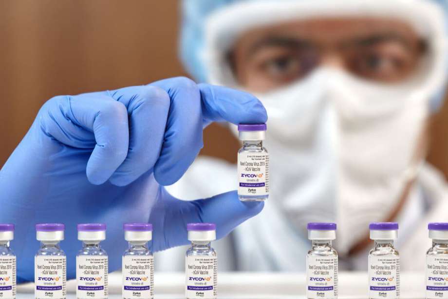 India acaba de aprobar la primera vacuna de ADN: la ZyCoV-D que, además, usa jeringas más cortas, ya que solo debe inyectarse en la piel, es más estable y promete abrir nuevas puertas a la ciencia.