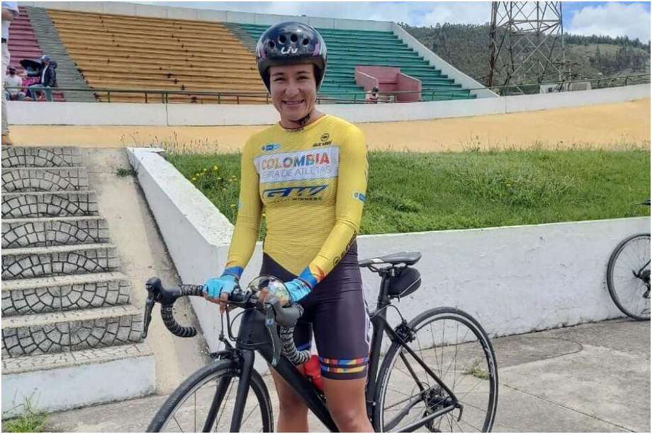 La ciclista santandereana Ana Cristina Sanabria impuso récord nacional de la hora, en Duitama.