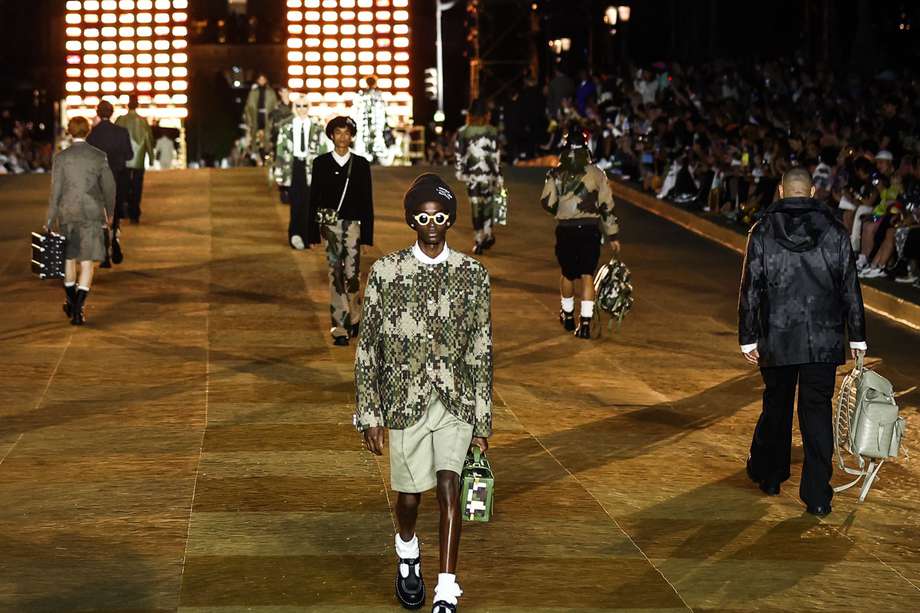 Louis Vuitton presentó su colección masculina primavera/verano 2024, a cargo del músico estadounidense Pharrell Williams.